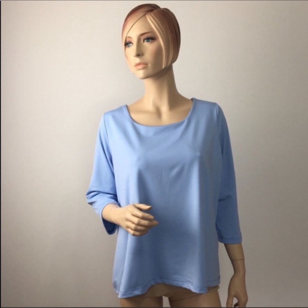 SPANX SLIMMING TOP. LIGHT BLUE SIZE 1X